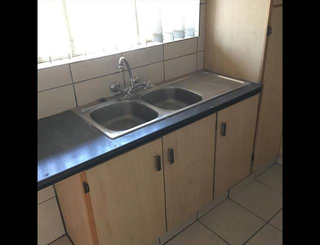 2 BEDROOM APARTMENT FOR SALE IN BERTON PARK